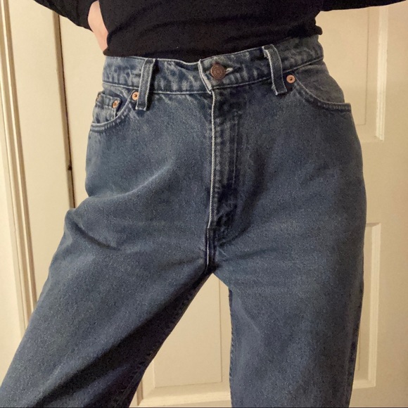 Vintage Levi’s 512 Slim Fit Tapered Leg - Picture 2 of 16